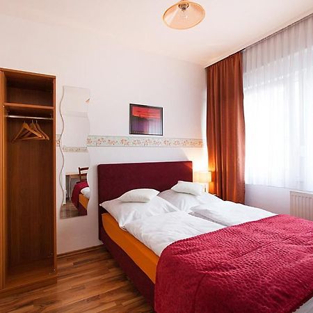 Pension Jasmin Pforzheim Exteriör bild